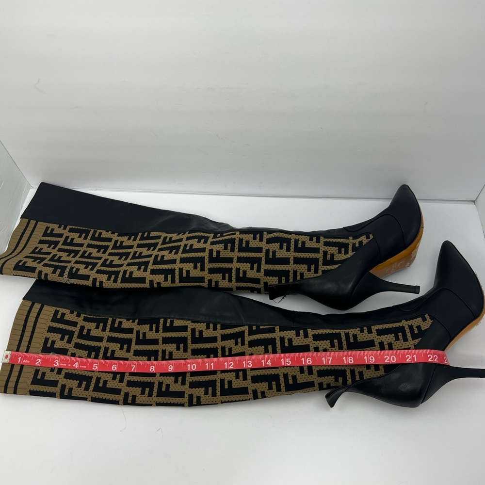 FENDI THIGH HIGH BOOTS, FENDI LOGO “FF”, ROCKOKO HEELS, COLIBRI LEATHER, SIZE 39 - Picture 11 of 17